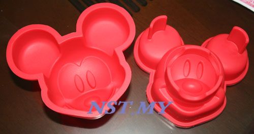 Japan Import Mickey Cake/Jelly/Mooncake/Rice Mould Set of 2