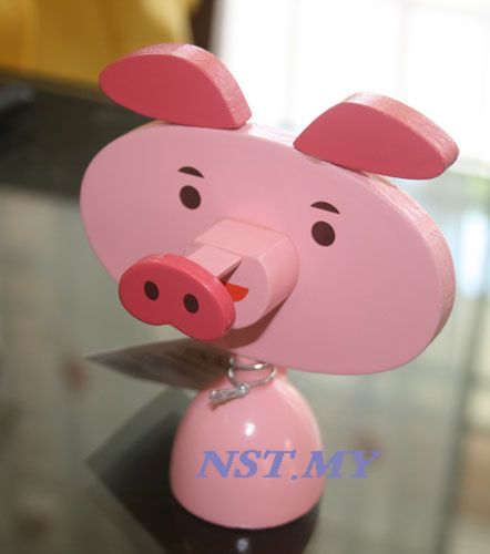 Japan Import Pig Eye Glasses Holder